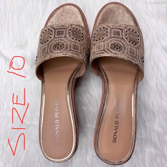 🆕 Donald J Pliner Indie Wedge Sandals - Light Bronze Suede - Picture 7 of 14